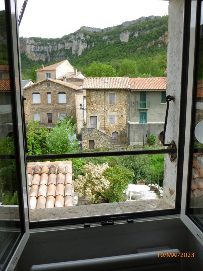 Maison De Village Saint-Paul-des-Fonts Exteriér fotografie